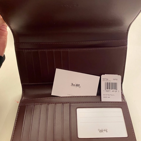 COACH TRIFOLD WALLET IN SIGNATURE CANVAS WITH FLORAL PRINT- NWT - Picture 3 of 5